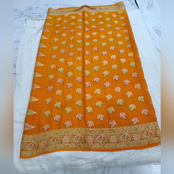 Fine embroidered saree - Picture 5 of 13
